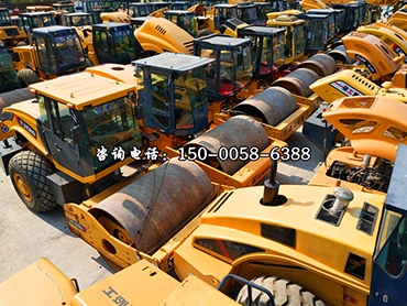 二手压路机现场实拍图片