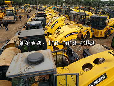 二手压路机现场实拍图片